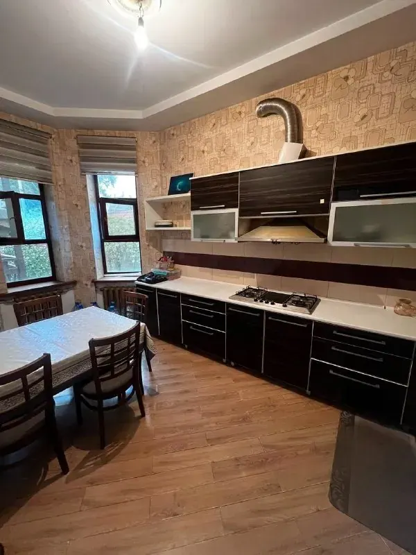 Офис 350 м², Бишкек, 350 м², Бишкек, ул. Советская / Медерова — фото 3