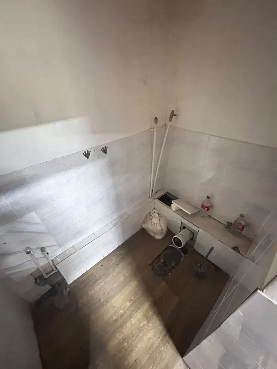 Торговое помещение 42 м², Первомайский р-н, 42 м², г.Бишкек, Первомайский район, пр.Чуй 110 — фото 5