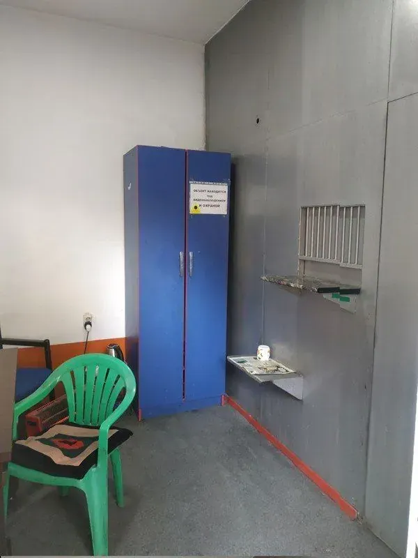 Помещение свободного назначения 12 м², 8 м-н, 12 м², Бишкек, 8 м-н, 8 микрорайон, дом 40 — фото 2